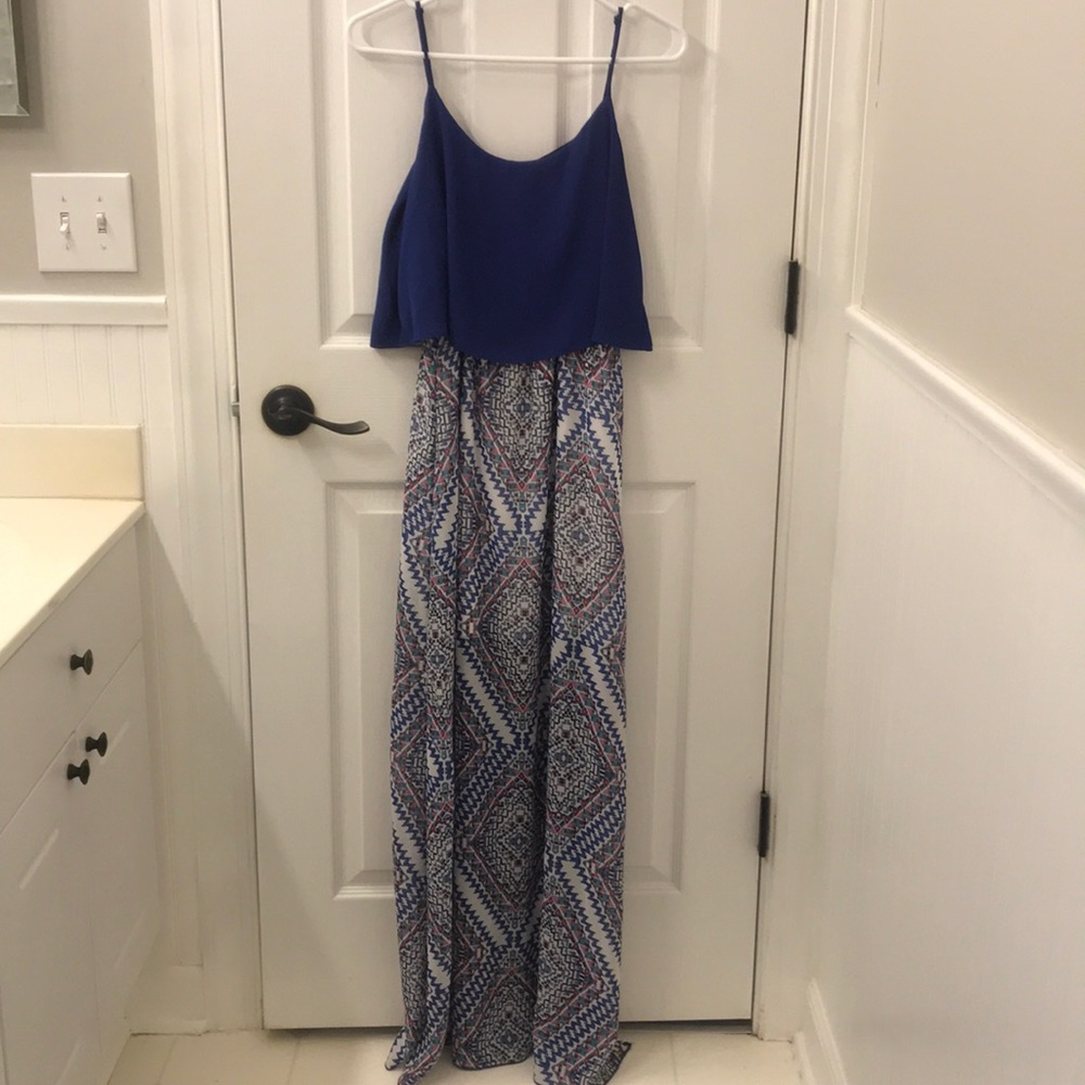 B. Darlin blue patterned maxi dress size 7/8